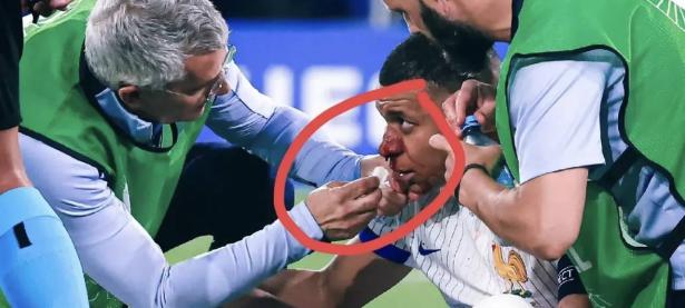  姆巴佩回归赛场，逆转首场状态亮眼，法国队观众沸腾！