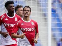 包含摩纳哥防线表现出色，主场守住三分的词条