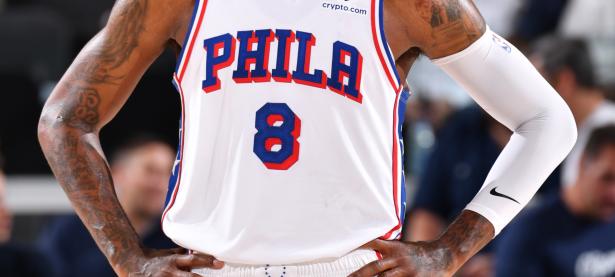 关于NBA球员大规模伤病，球队士气受挫的信息